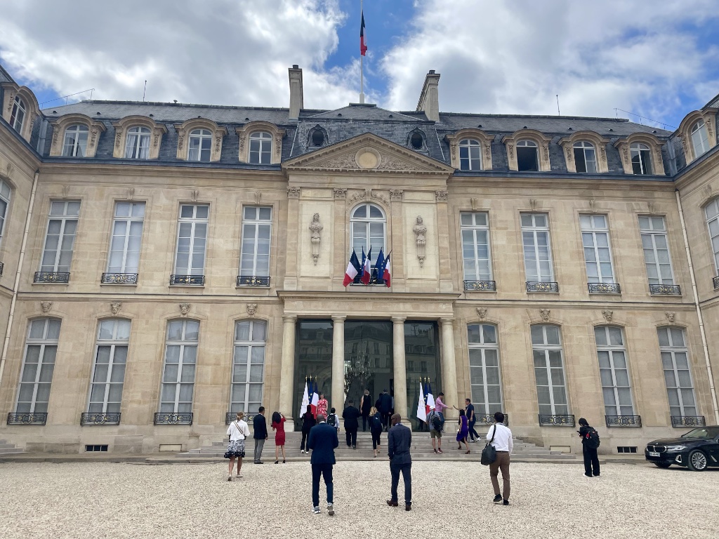 An Afternoon at the Élysée Palace